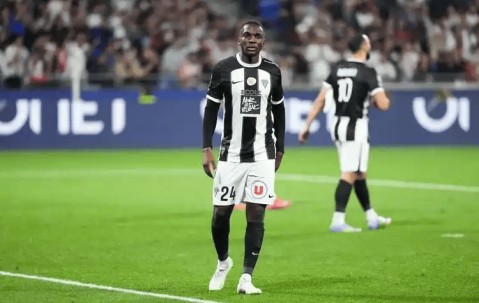 法甲焦点战：朗斯主场迎战昂热，核心球员对决定胜负，深度解析暗藏胜负手