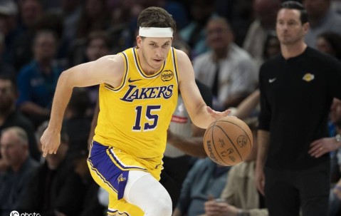 里夫斯变超巨引东詹膜拜 两个隐忧却让湖人犯难！