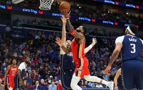 锡安24+9戴维斯空砍35分 鹈鹕击败独行侠5连胜