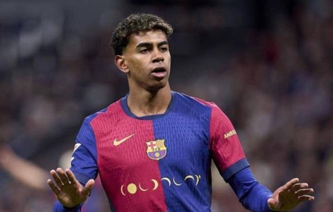 姆巴佩羡慕登贝莱拿金球奖，登贝莱27岁才有机会竞争冠军，姆巴佩则需明年捧杯才能再争金球