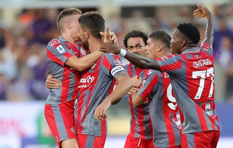 意甲中游卡位激战！科莫主场争突破，克雷莫纳客场冲上游