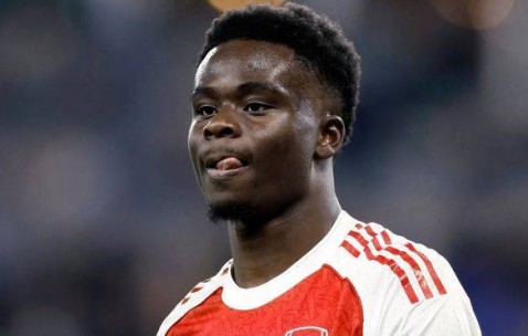 阿尔特塔要拿萨卡开刀？马杜埃凯也得弃用，另一位神童才能救枪手