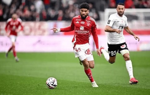 法甲卡位暗战！尼斯主场复仇心切，残阵布雷斯特客场“神经刀”能否续命？