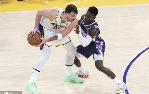 曝施罗德在走廊里蹲守东契奇 试图挥拳击打对方