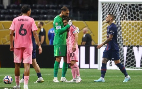 0比4不敌新科欧冠冠军 梅西与迈阿密国际世俱杯出局
        
    0比4不敌新科欧冠冠军 梅西与迈阿密国际世俱杯出局